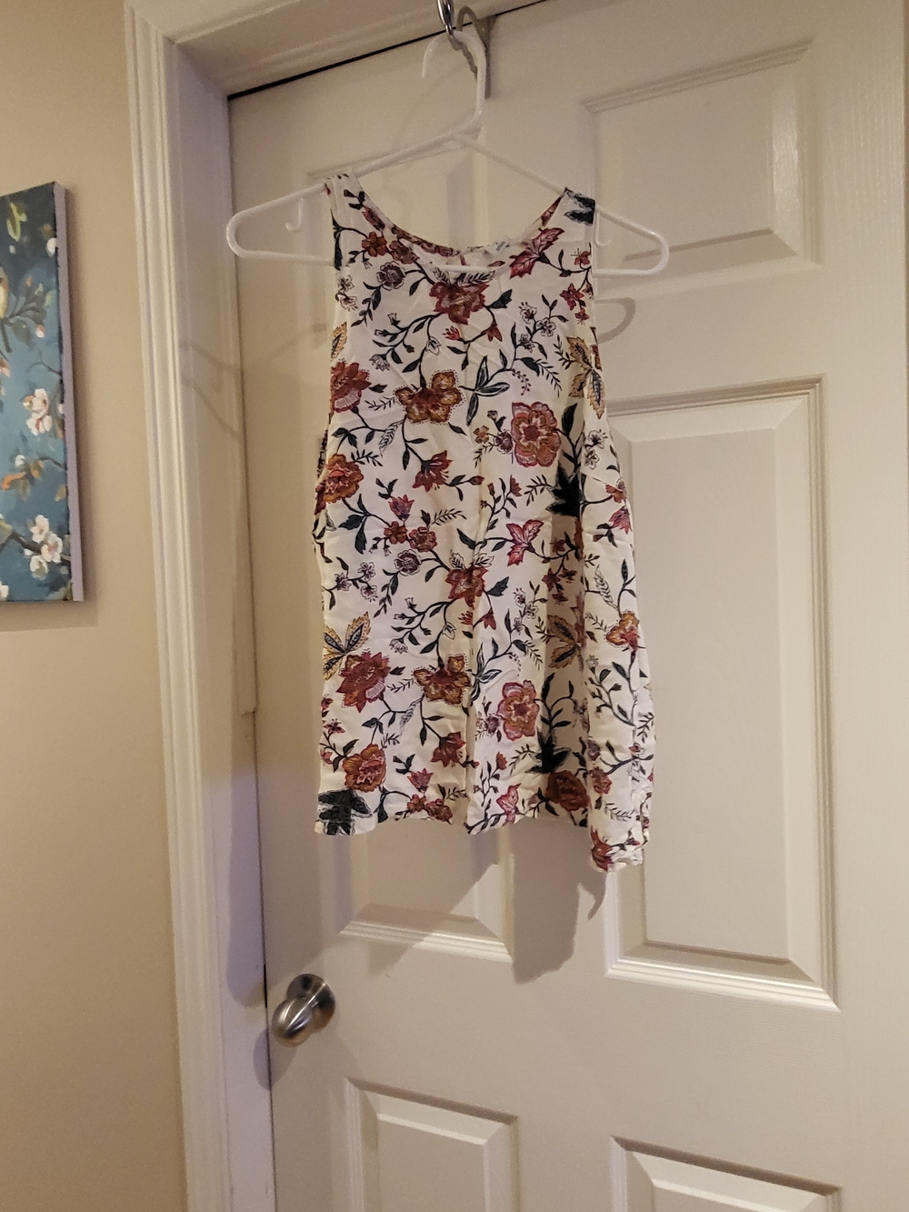 Floral Sleeveless Tank Top - White with Rust & Green Flowers
